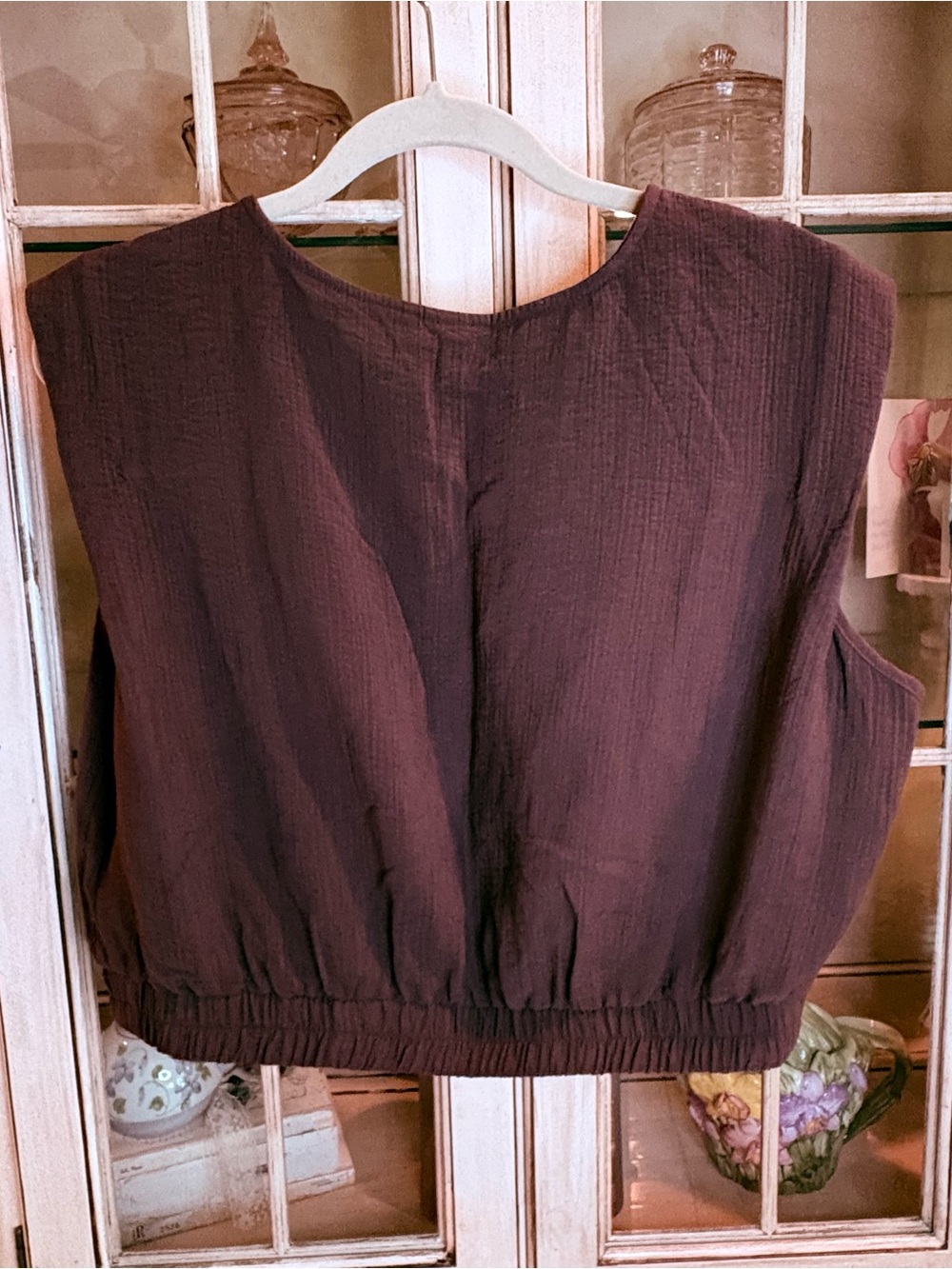 NWT a new day Deep Brown V-Neck Sleeveless Cropped Blouse - Picture 3 of 5